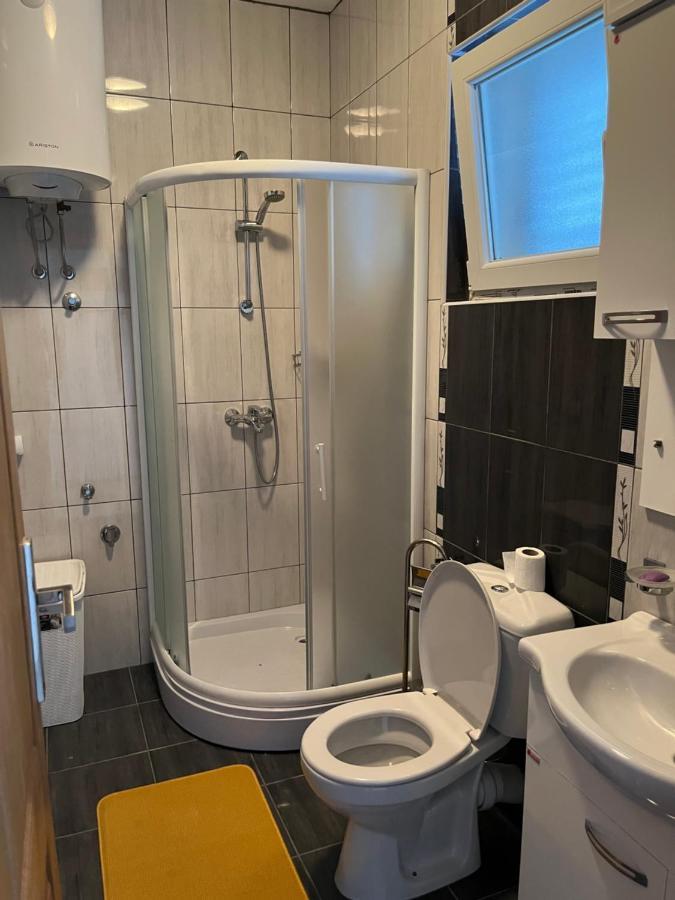Апартаменти Apartman Iskra Бієла Екстер'єр фото