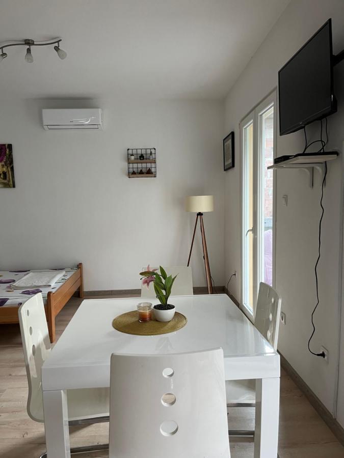 Apartman Iskra Бієла Екстер'єр фото