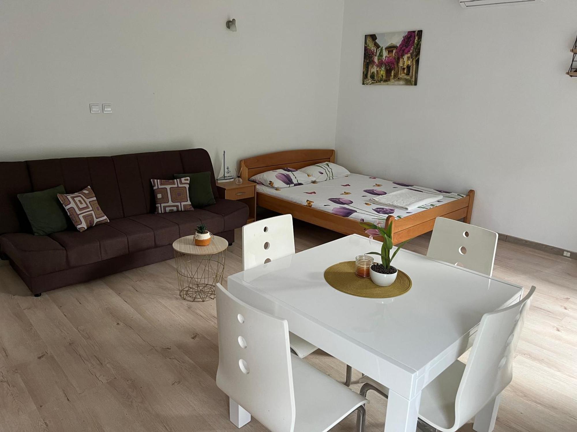 Апартаменти Apartman Iskra Бієла Екстер'єр фото