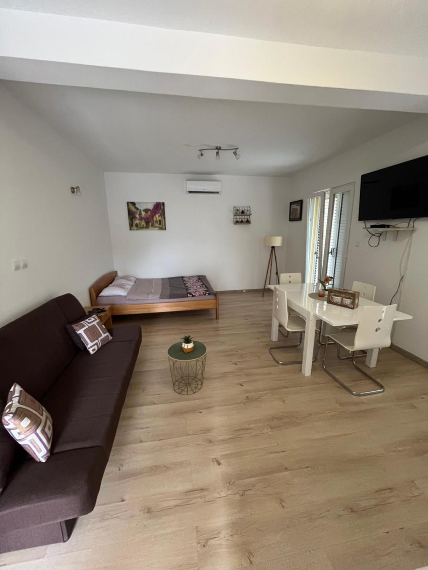 Apartman Iskra Бієла Екстер'єр фото