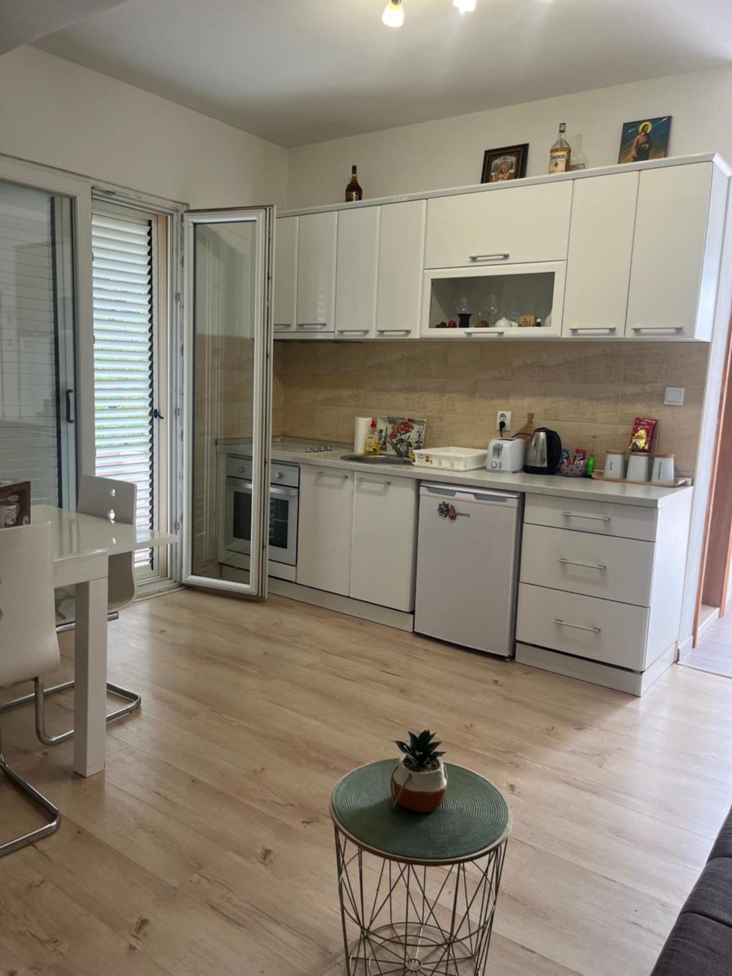 Апартаменти Apartman Iskra Бієла Екстер'єр фото