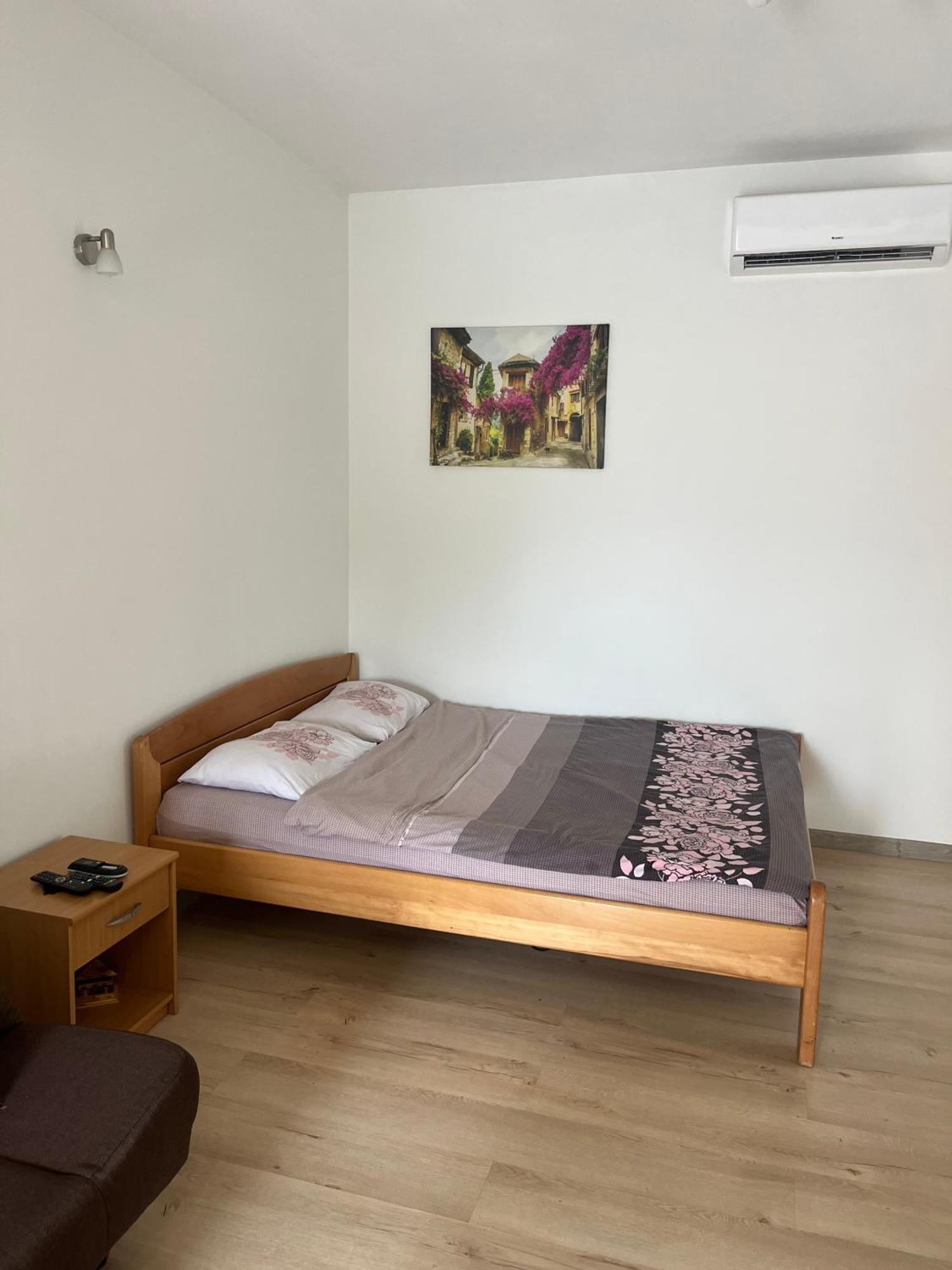 Апартаменти Apartman Iskra Бієла Екстер'єр фото